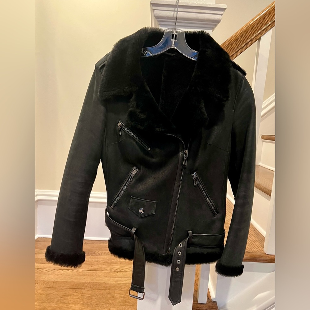 Elegant Black Women's shearling sheepskin Jacket